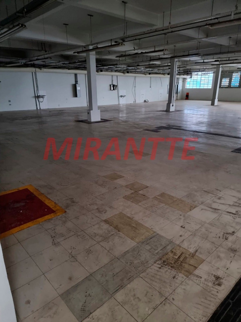 Comercial de 2390m² em Jabaquara