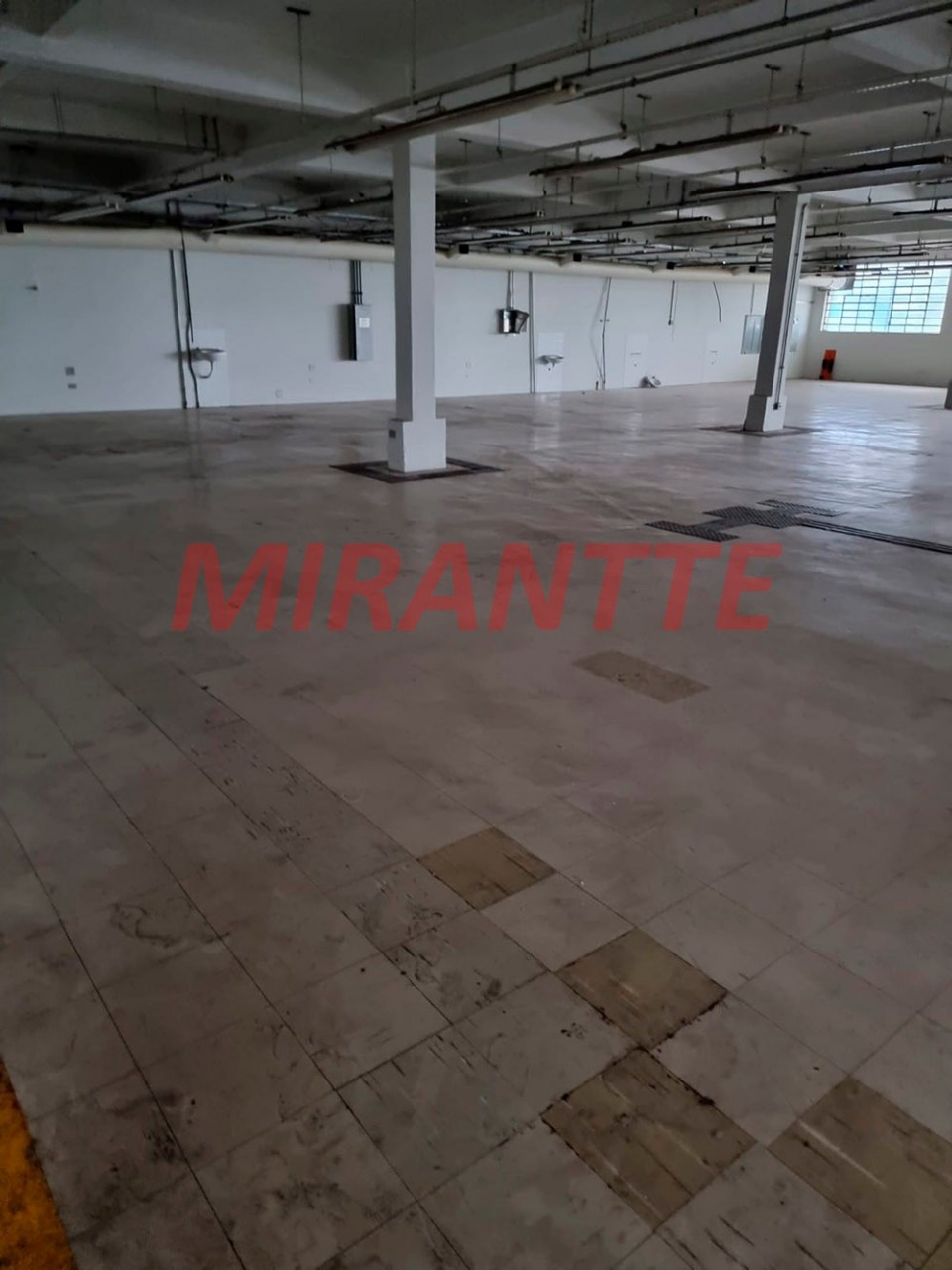 Comercial de 2390m² em Jabaquara