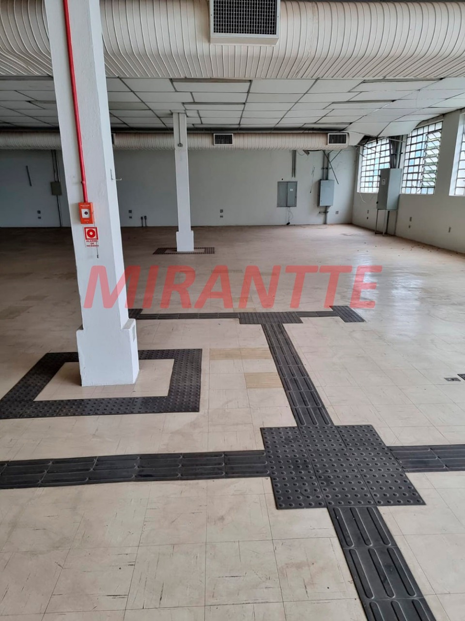 Comercial de 2390m² em Jabaquara