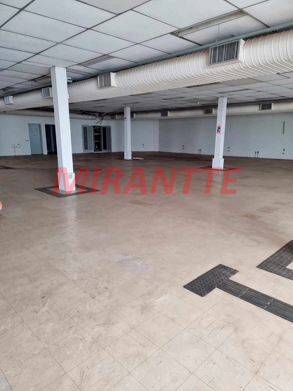 Comercial de 2390m² em Jabaquara