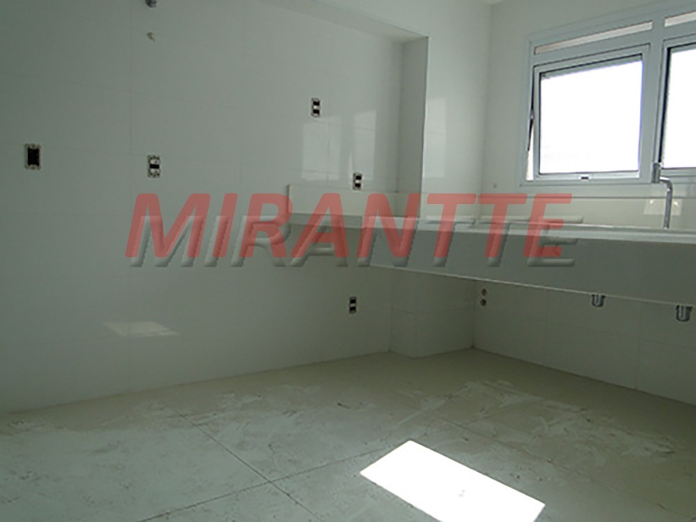 Apartamento de 297m² com 4 quartos em Vila Ester