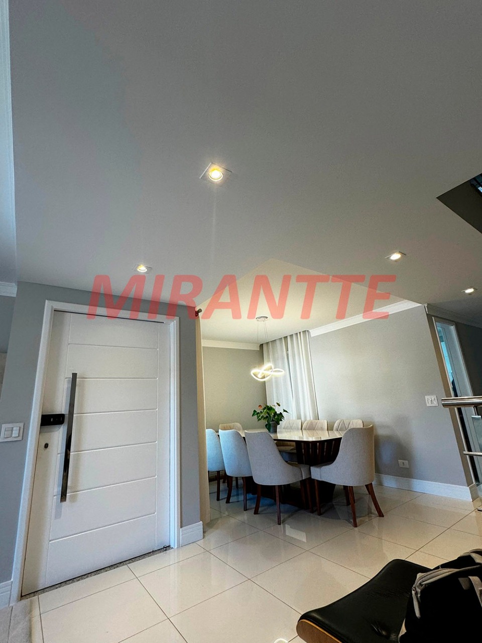 Cond. fechado de 334.5m² com 3 quartos em Tremembe