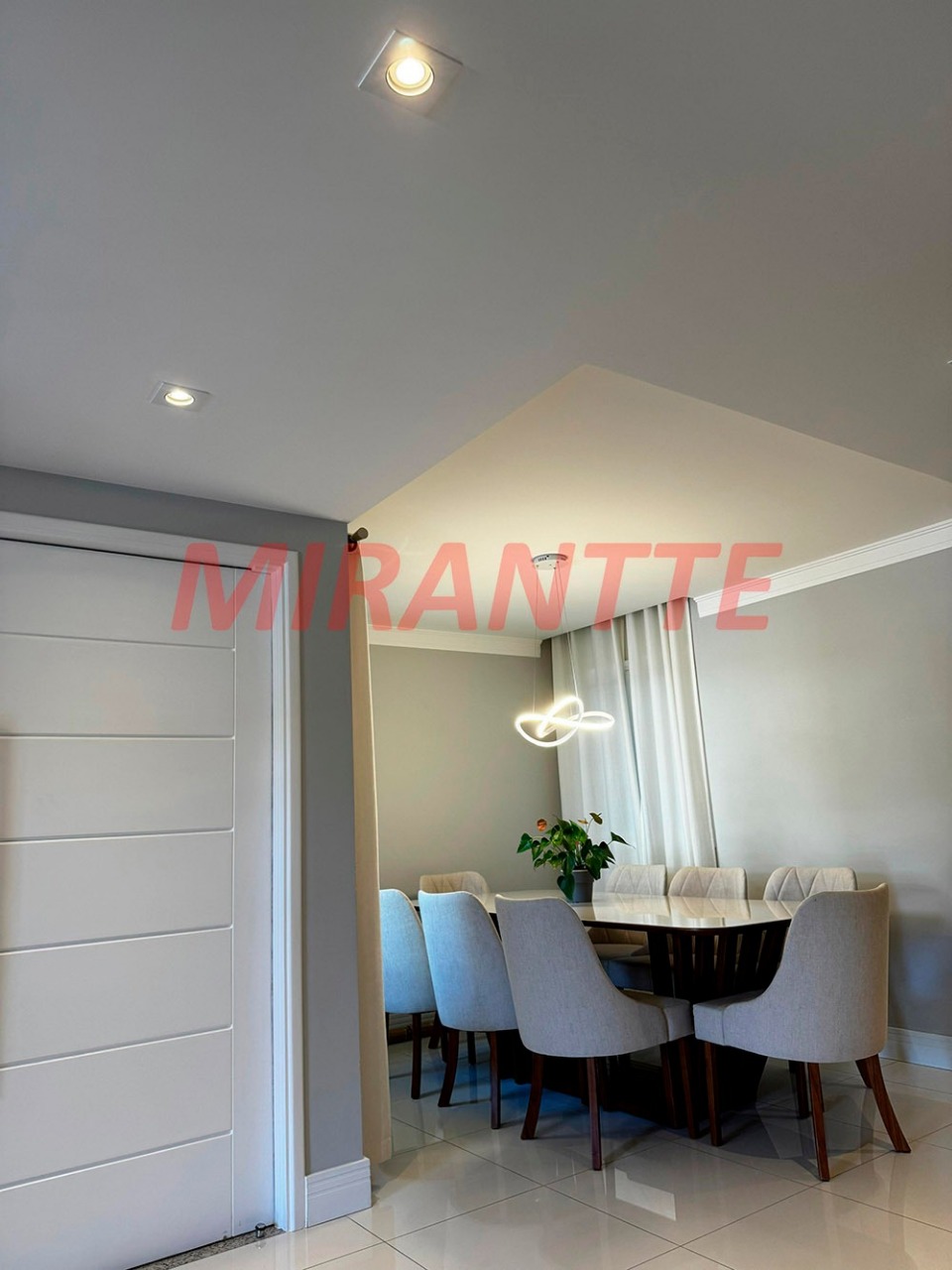 Cond. fechado de 334.5m² com 3 quartos em Tremembe