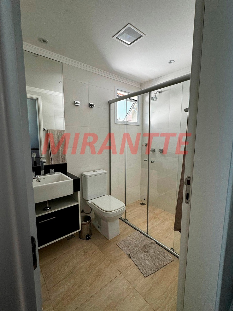 Cond. fechado de 334.5m² com 3 quartos em Tremembe