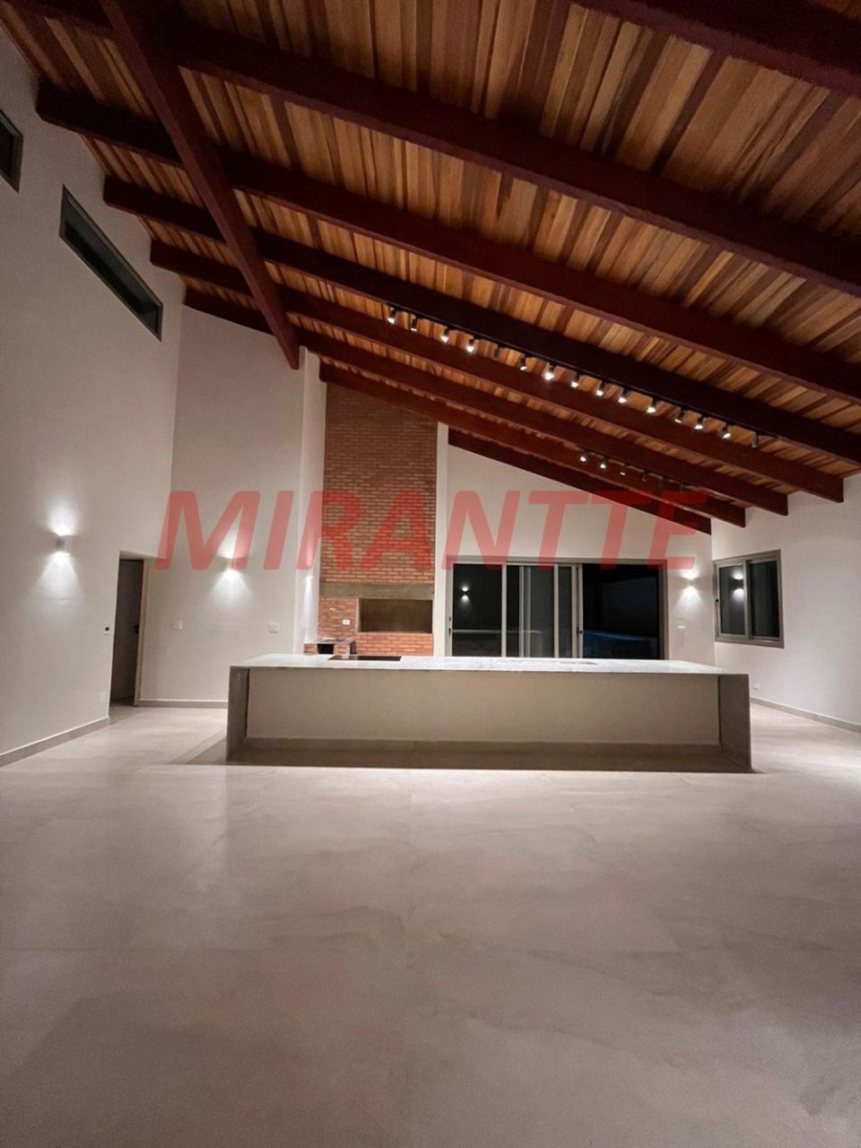 Cond. fechado de 363m² com 4 quartos em ALPHAVILLE