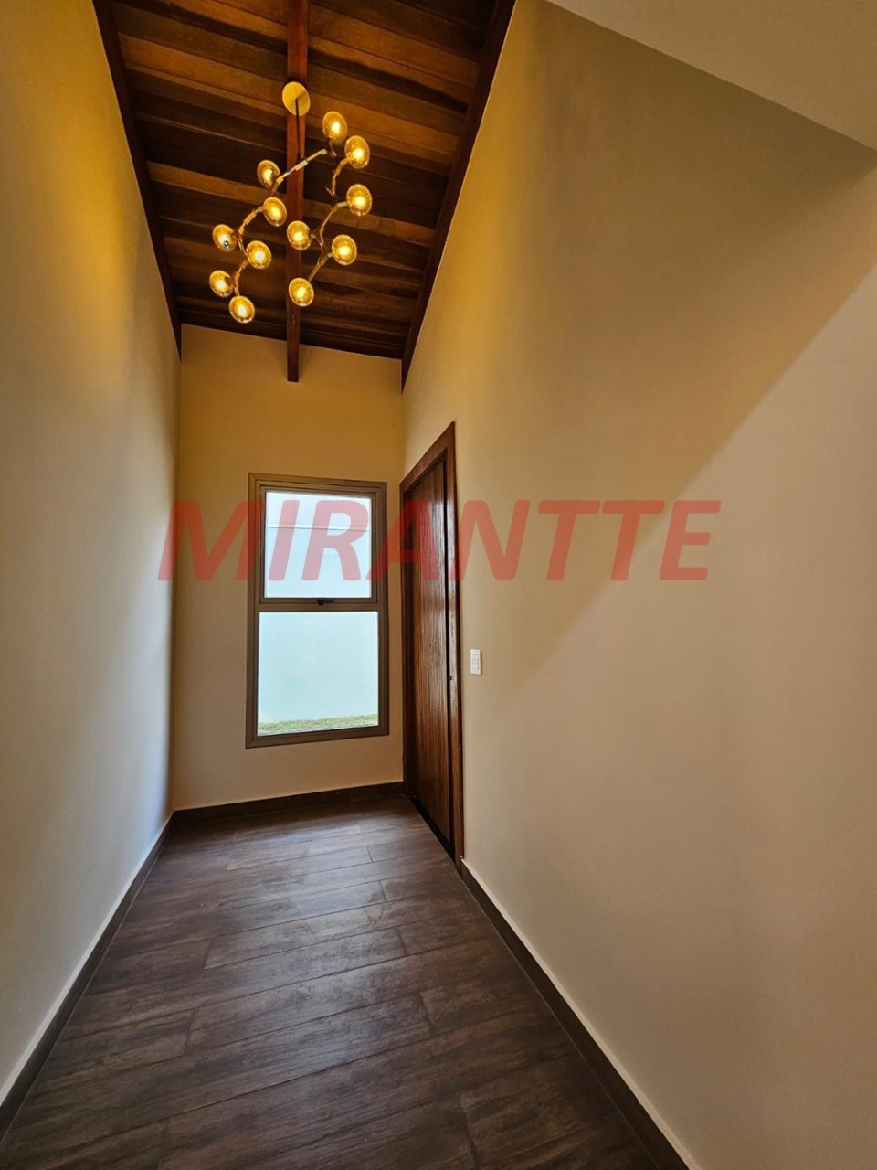 Cond. fechado de 363m² com 4 quartos em ALPHAVILLE