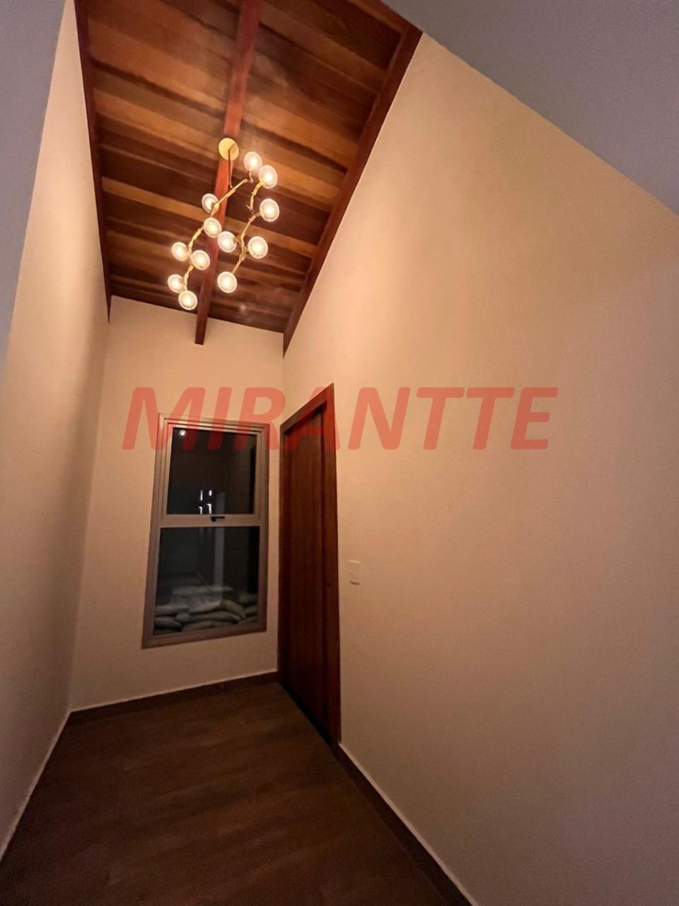 Cond. fechado de 363m² com 4 quartos em ALPHAVILLE