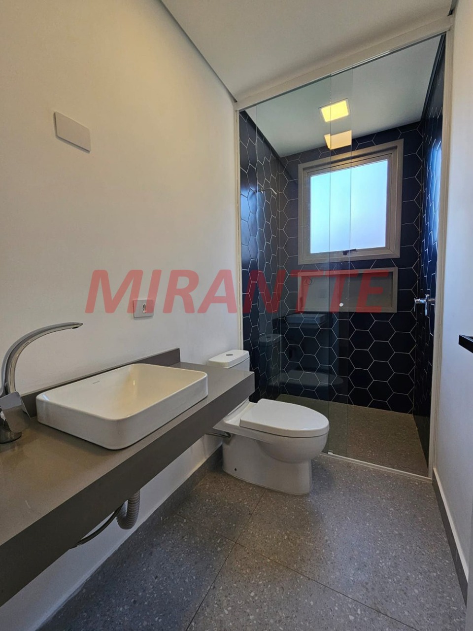 Cond. fechado de 363m² com 4 quartos em ALPHAVILLE