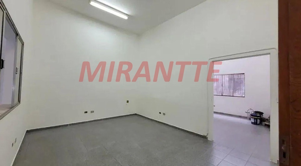 Comercial de 490m² em Saúde