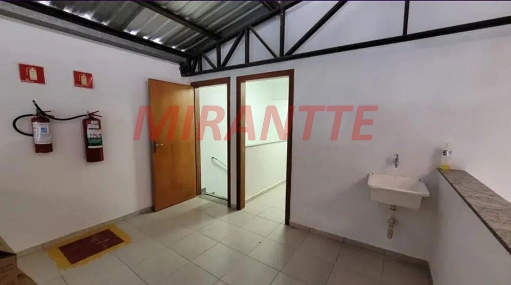 Comercial de 490m² em Saúde