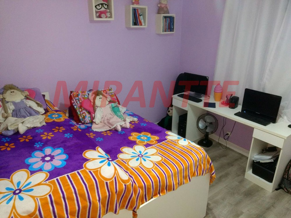 Sobrado de 299m² com 3 quartos em Vila Nivi