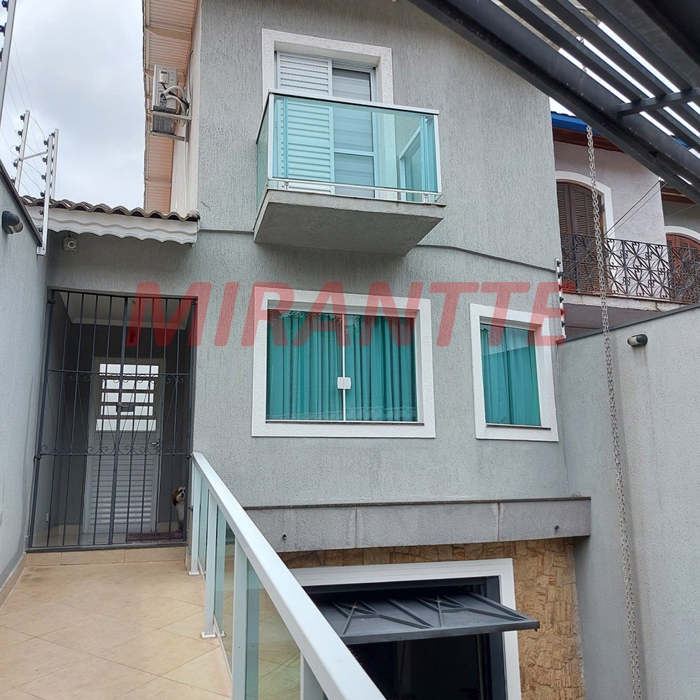 Sobrado de 299m² com 3 quartos em Vila Nivi