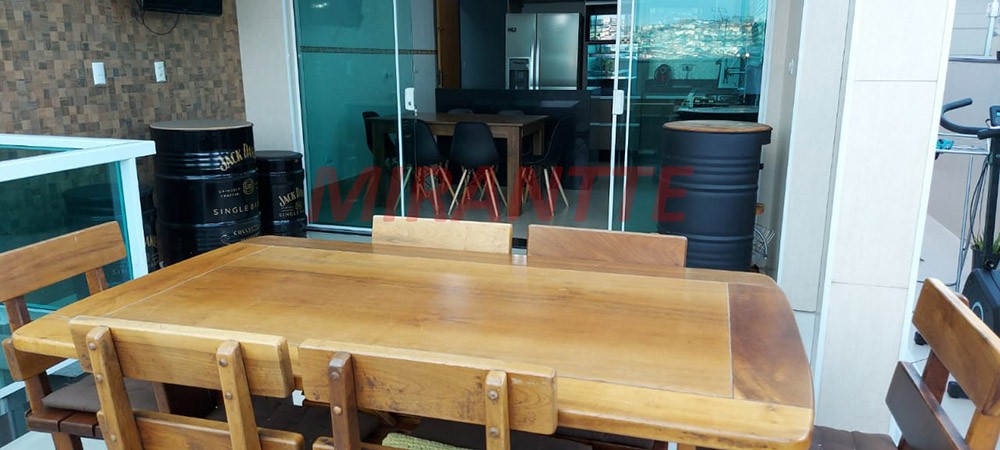 Sobrado de 299m² com 3 quartos em Vila Nivi