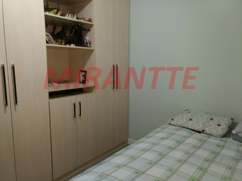 Sobrado de 299m² com 3 quartos em Vila Nivi