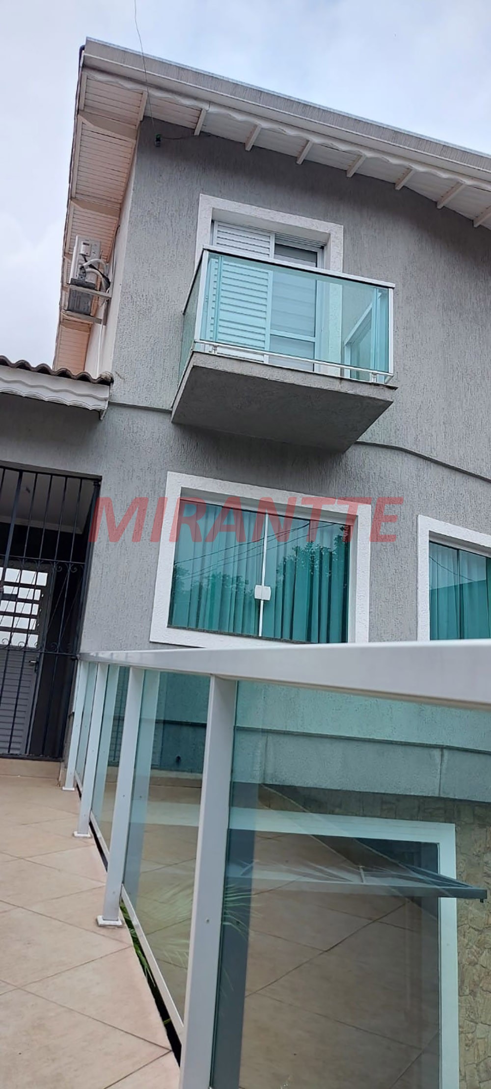 Sobrado de 299m² com 3 quartos em Vila Nivi