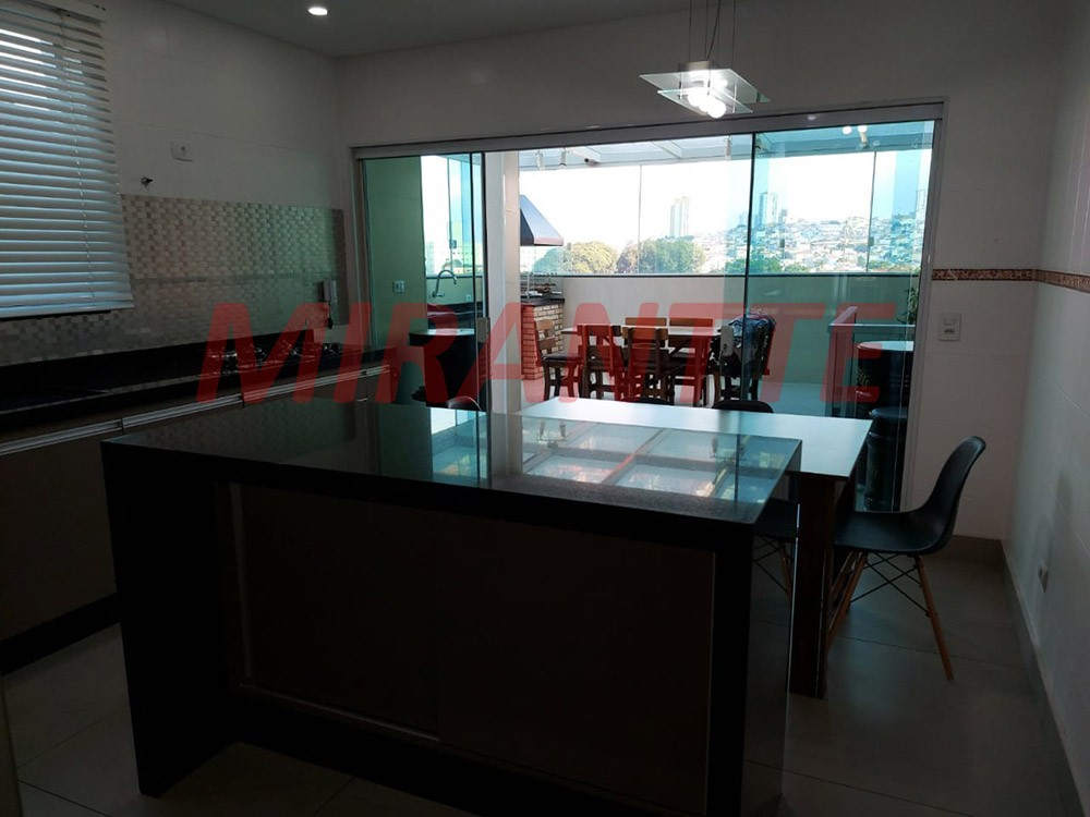 Sobrado de 299m² com 3 quartos em Vila Nivi