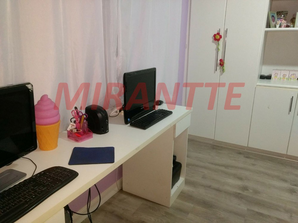 Sobrado de 299m² com 3 quartos em Vila Nivi