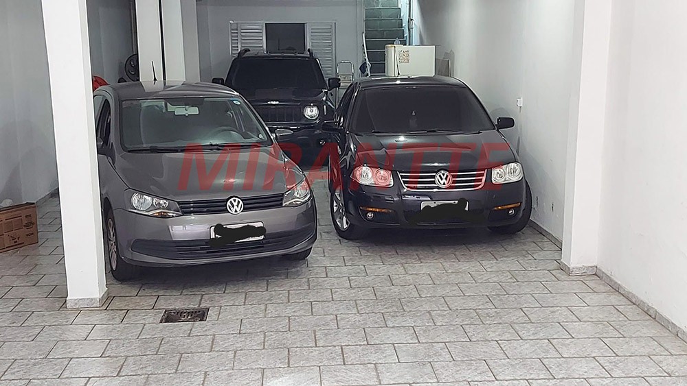 Sobrado de 299m² com 3 quartos em Vila Nivi