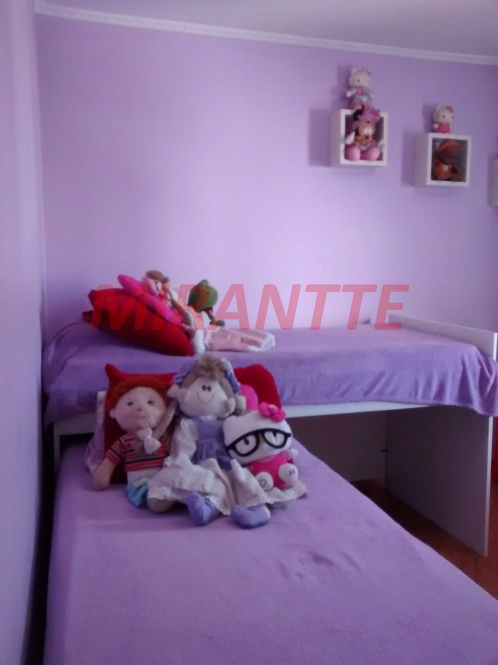 Sobrado de 299m² com 3 quartos em Vila Nivi