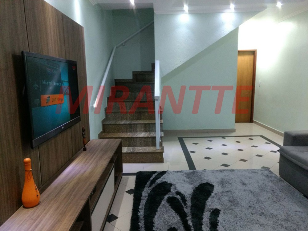Sobrado de 299m² com 3 quartos em Vila Nivi