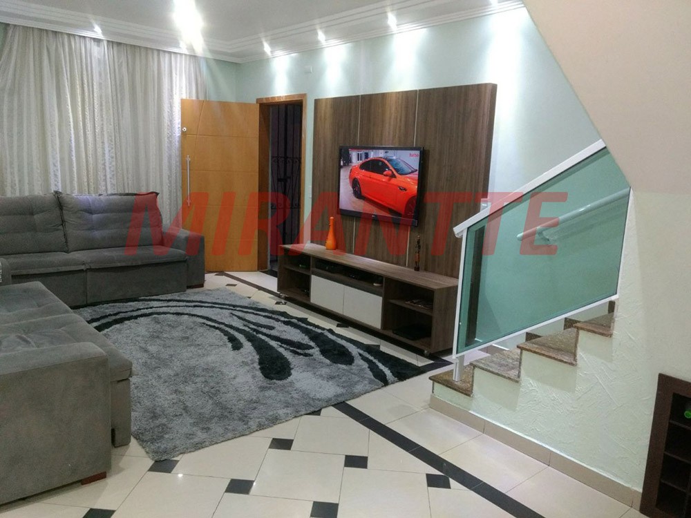 Sobrado de 299m² com 3 quartos em Vila Nivi