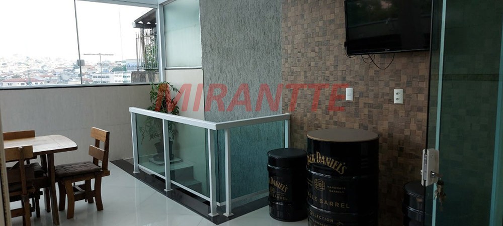Sobrado de 299m² com 3 quartos em Vila Nivi