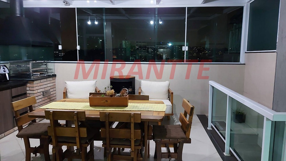 Sobrado de 299m² com 3 quartos em Vila Nivi