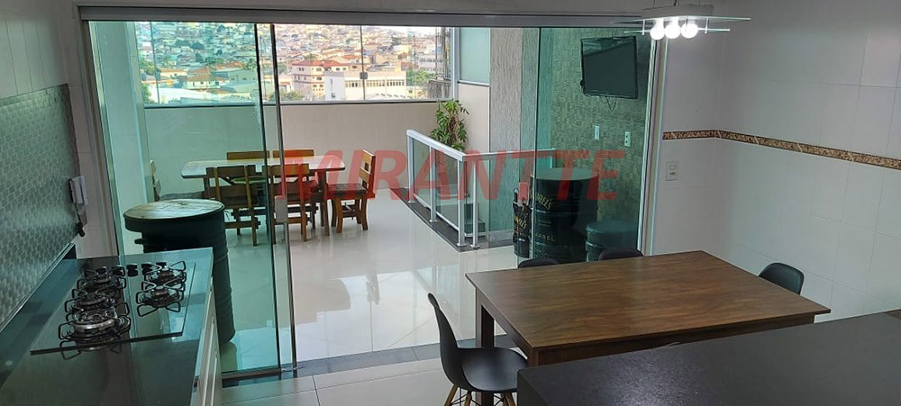 Sobrado de 299m² com 3 quartos em Vila Nivi