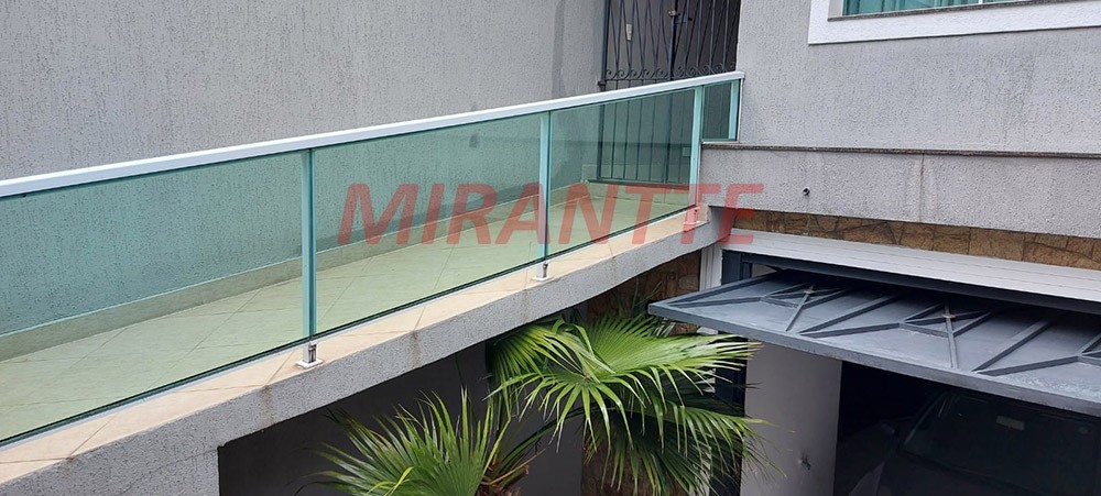 Sobrado de 299m² com 3 quartos em Vila Nivi