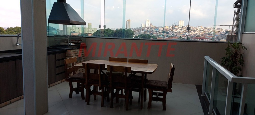 Sobrado de 299m² com 3 quartos em Vila Nivi
