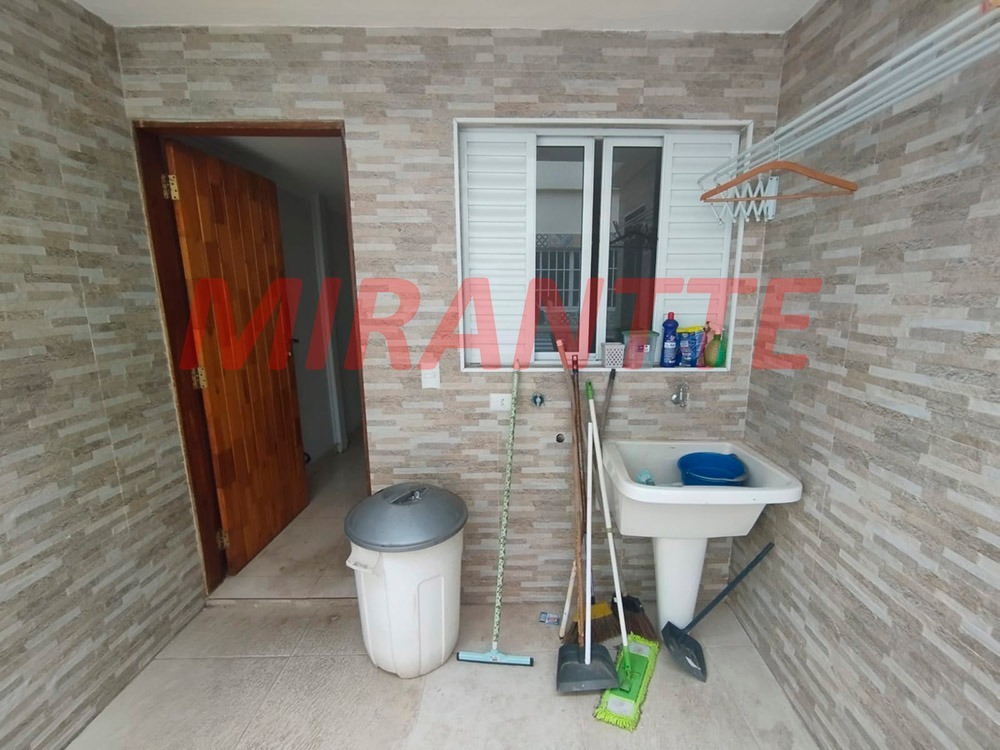 Sobrado de 135m² com 4 quartos em Vila Pauliceia