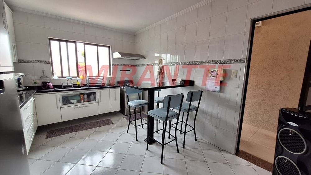 Sobrado de 199m² com 3 quartos em Imirim