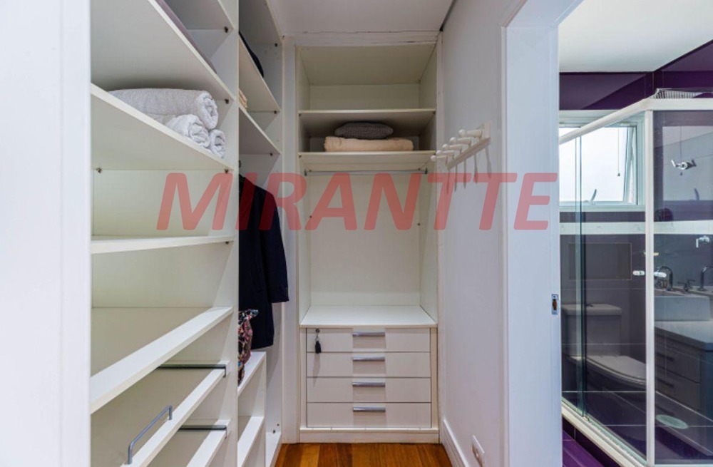 Cond. fechado de 435m² com 5 quartos em Serra da Cantareira