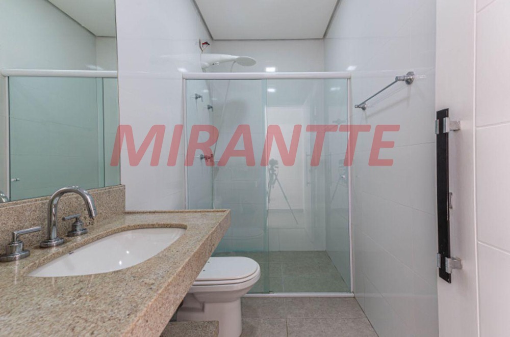 Cond. fechado de 435m² com 5 quartos em Serra da Cantareira