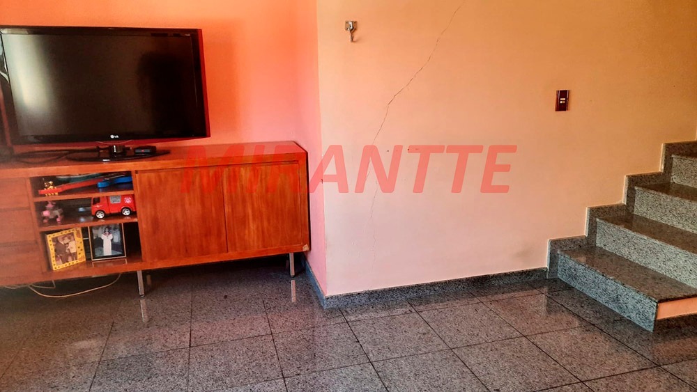 Sobrado de 160m² com 6 quartos em Vila Ede