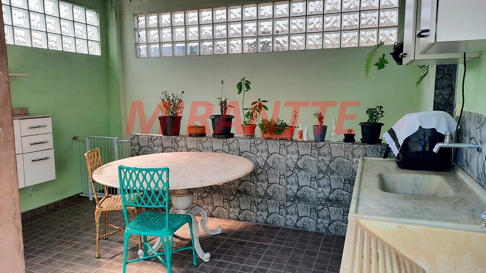 Sobrado de 160m² com 6 quartos em Vila Ede