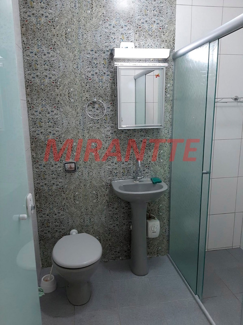 Sobrado de 160m² com 6 quartos em Vila Ede