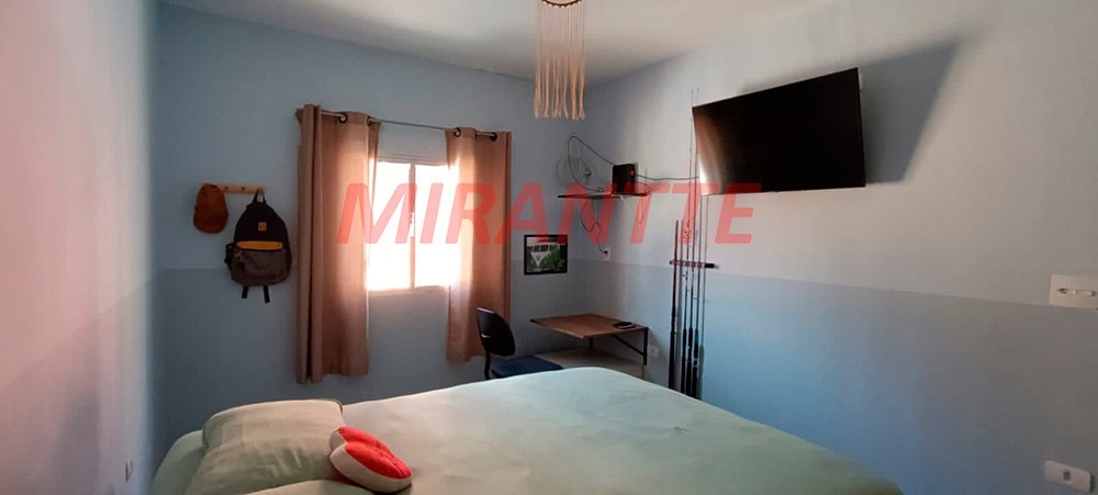 Sobrado de 160m² com 6 quartos em Vila Ede