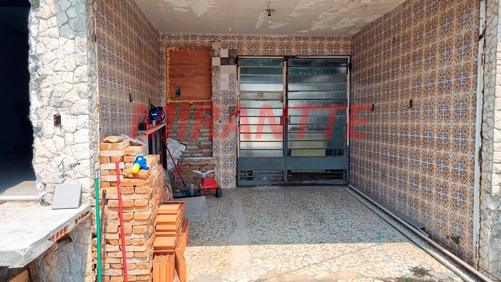 Casa terrea de 270m² com 4 quartos em Parque Peruche