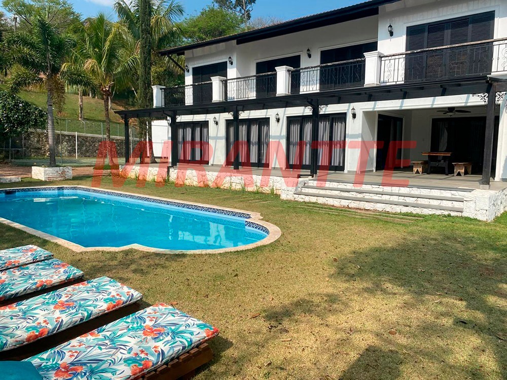 Cond. fechado de 561m² com 4 quartos em Serra da Cantareira