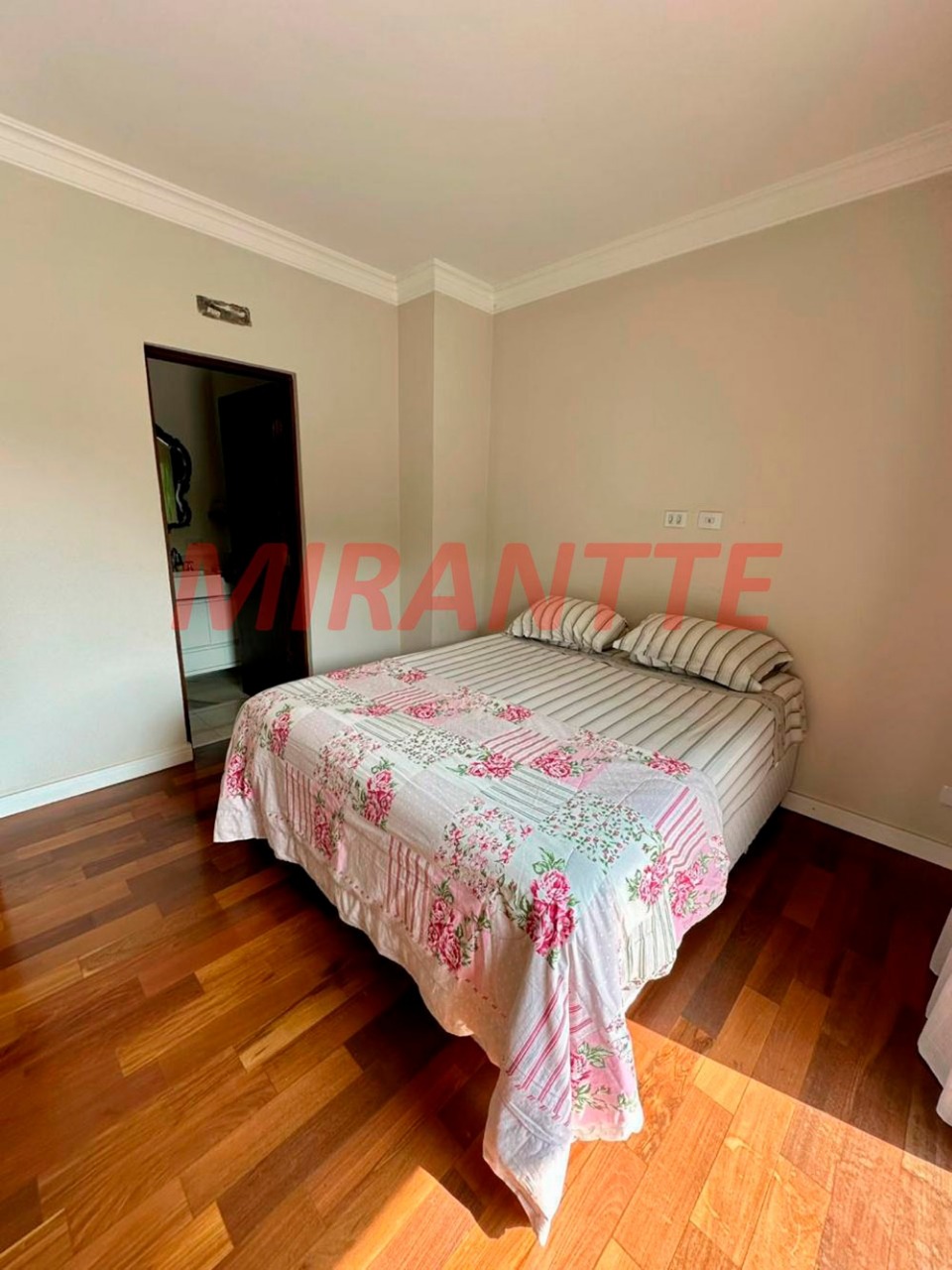 Cond. fechado de 561m² com 4 quartos em Serra da Cantareira