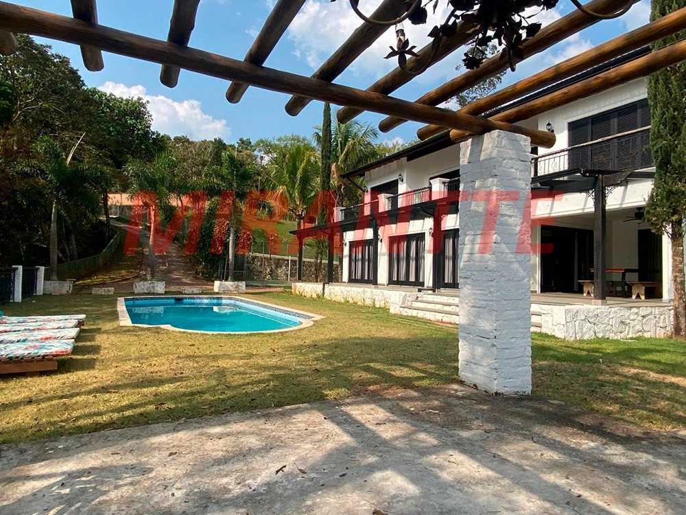Cond. fechado de 561m² com 4 quartos em Serra da Cantareira