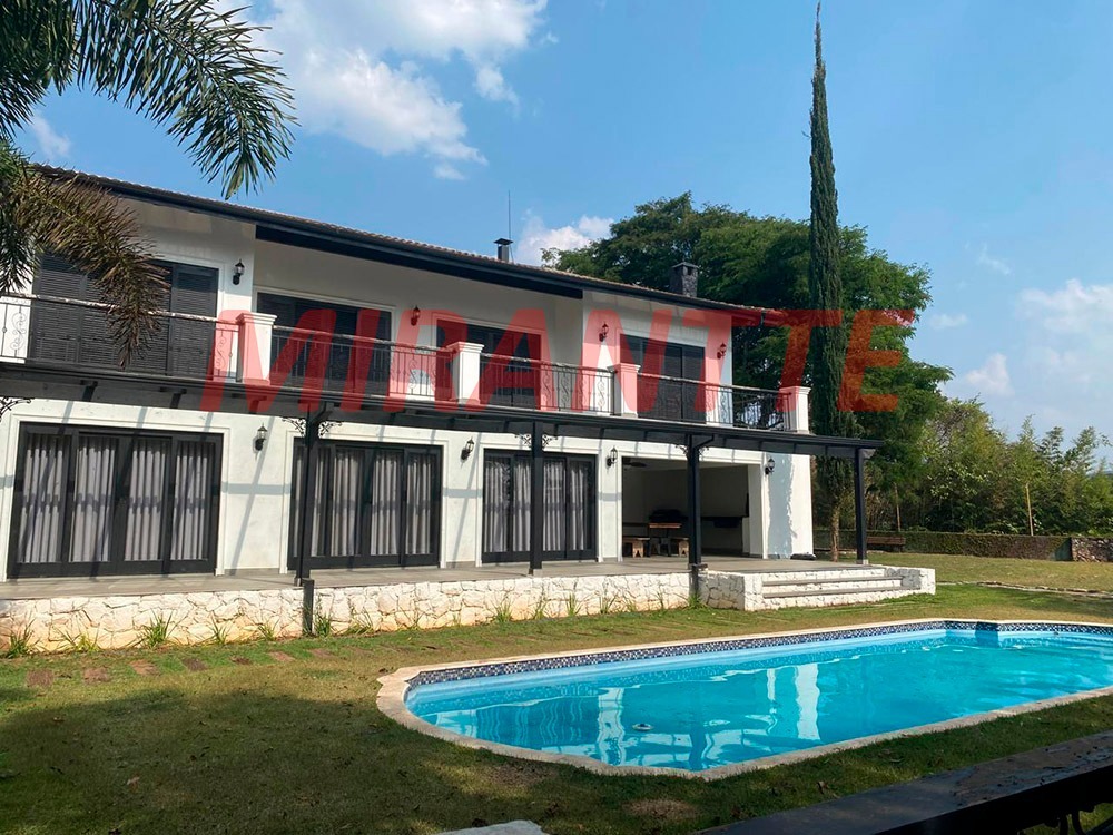Cond. fechado de 561m² com 4 quartos em Serra da Cantareira