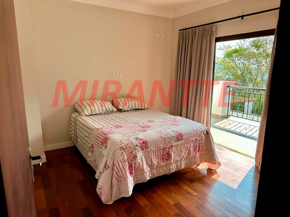 Cond. fechado de 561m² com 4 quartos em Serra da Cantareira