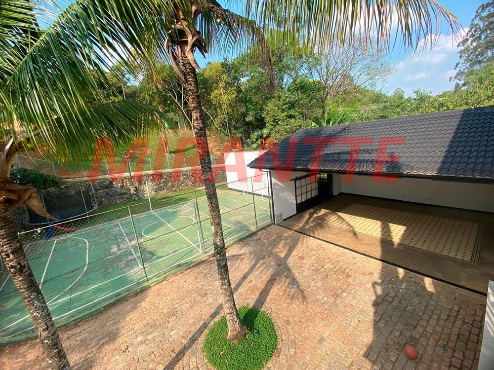 Cond. fechado de 561m² com 4 quartos em Serra da Cantareira