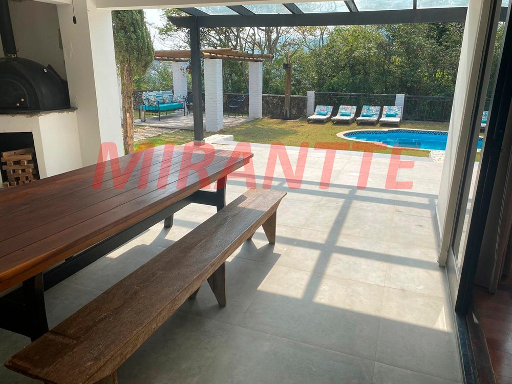 Cond. fechado de 561m² com 4 quartos em Serra da Cantareira