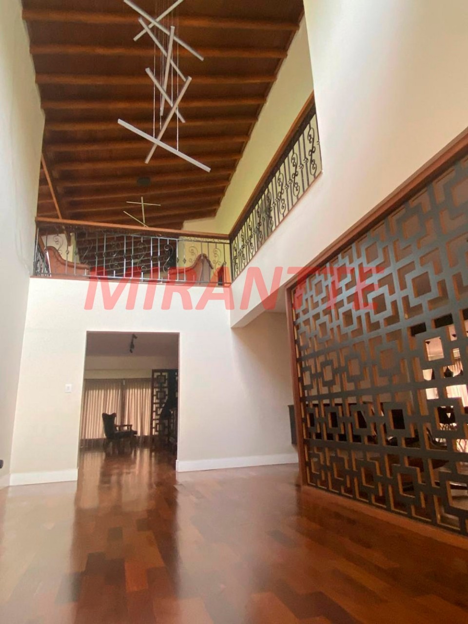Cond. fechado de 561m² com 4 quartos em Serra da Cantareira