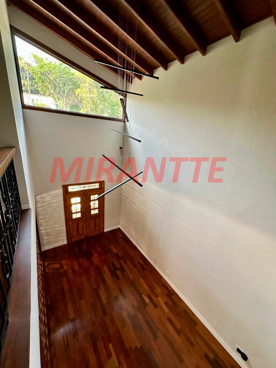Cond. fechado de 561m² com 4 quartos em Serra da Cantareira