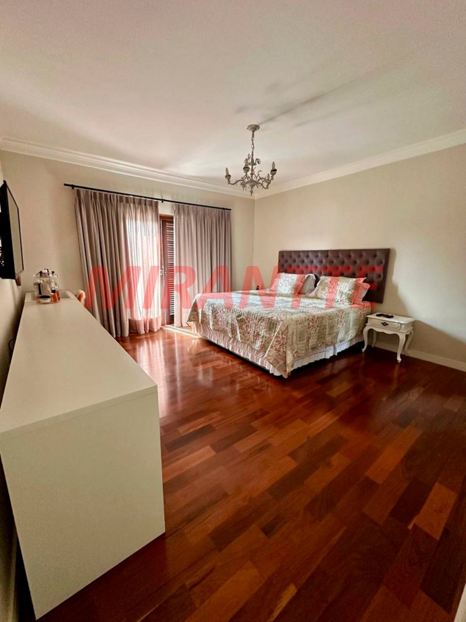 Cond. fechado de 561m² com 4 quartos em Serra da Cantareira
