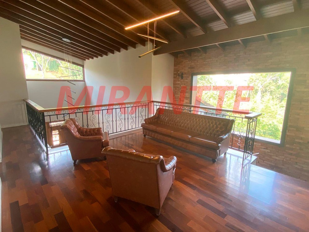 Cond. fechado de 561m² com 4 quartos em Serra da Cantareira